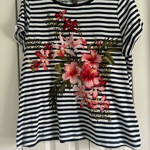 Tommy Bahama Black and White Graphic Boxy Short Sleeve Tee